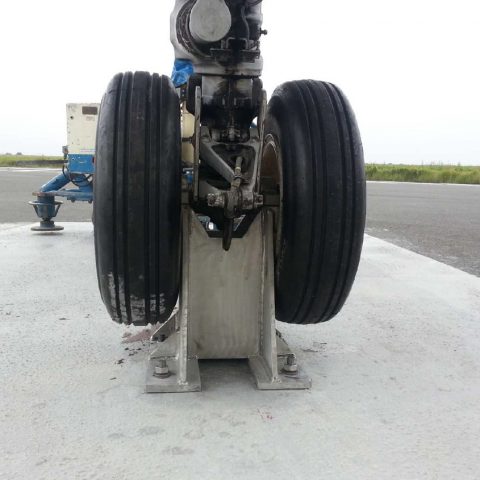 Ancrage au sol d’un A320 pour exercices pompiers  – Aéroport de Roissy – Charles De Gaulles